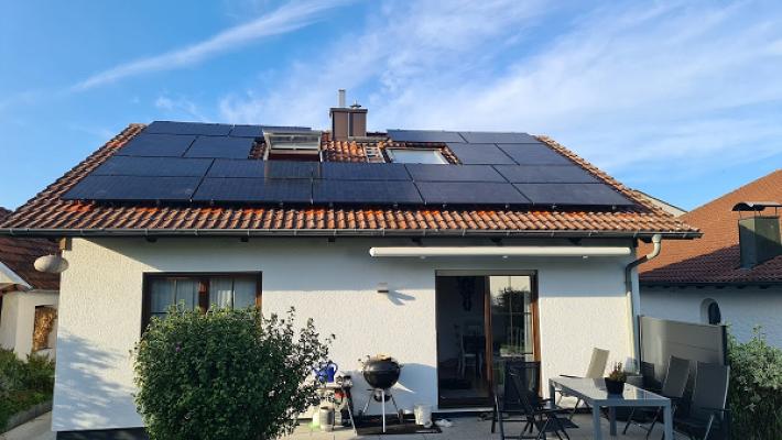 JAN REX Elektrotechnik GmbH – Ihr Partner für PV-Anlagen