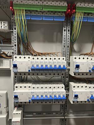 Schneider Elektrotechnik