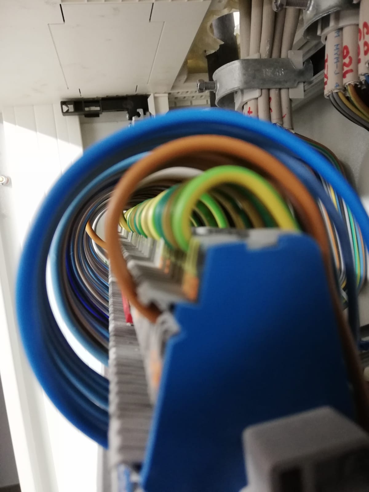 682bfec3ed104