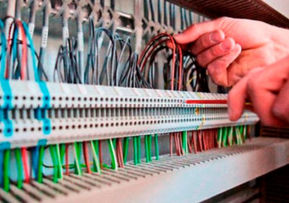 Roost + Aeberli AG Elektrofachgeschäft